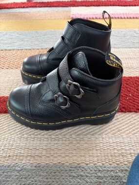 Devon Flower Dr. Martens